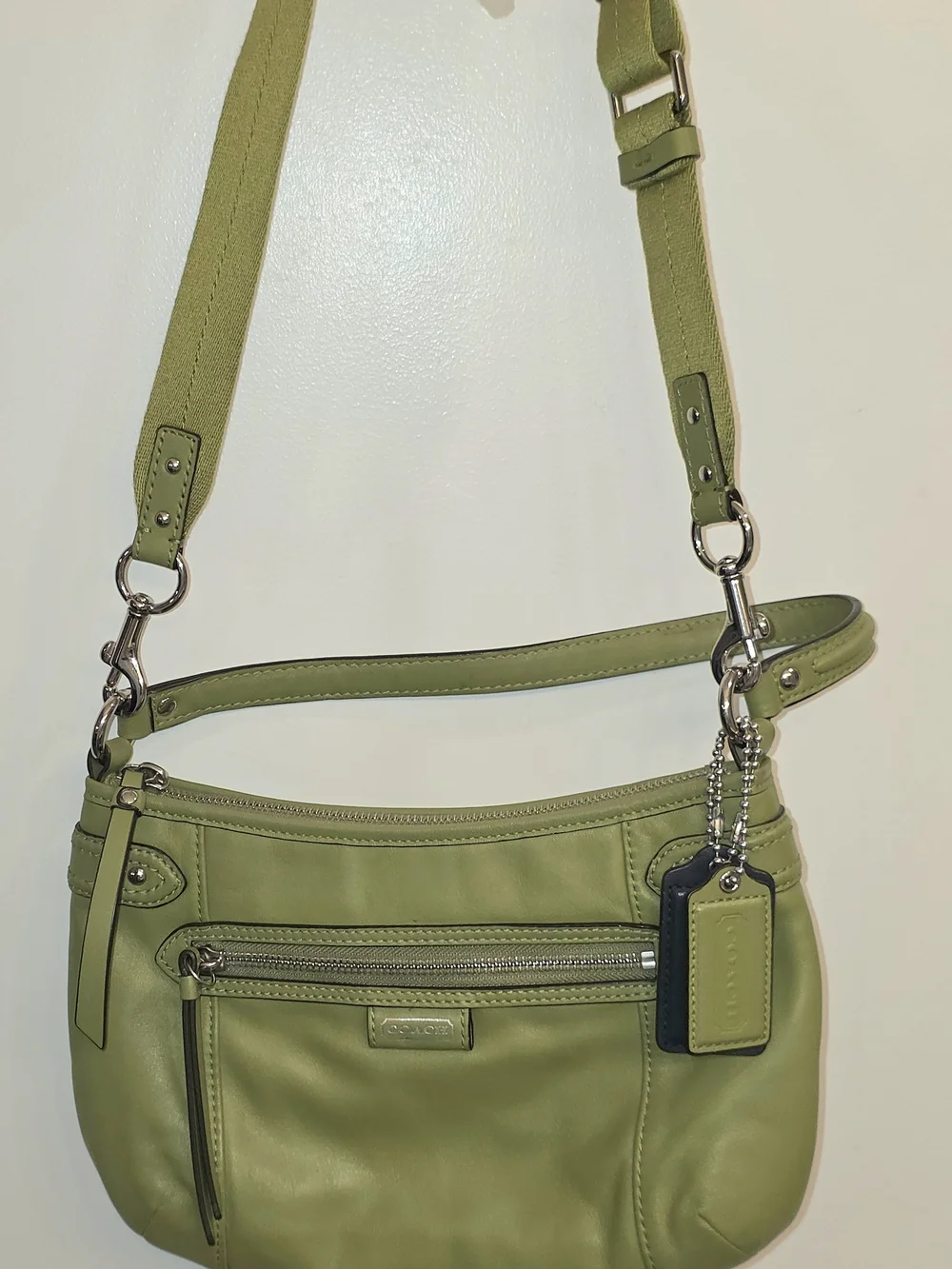 COACH Purse Olive Green Patent Leather Crossbody/Shoulder Bag F15141